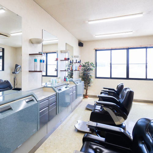 見た目も気持ちも若返るこだわりのヘアカット